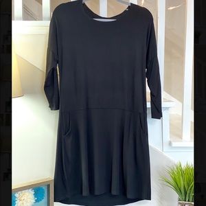 Just arrived! Black 3/4 sleeve dress with pockets!